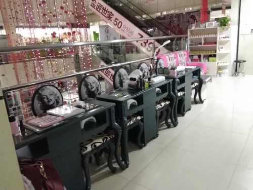 纖指圓夢想！保定東方技工學(xué)校創(chuàng)業(yè)者——李丹！  