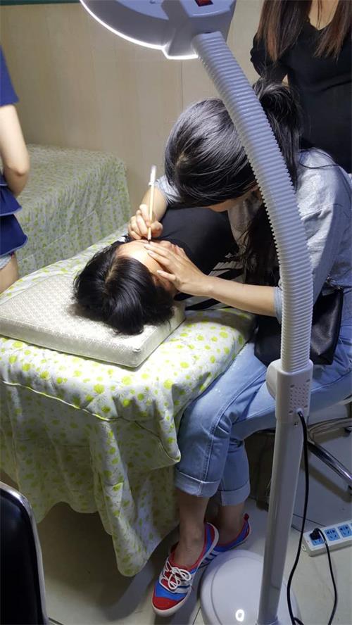 專業(yè)難怎么辦？唐山美容學(xué)校名師指導(dǎo)助你成功！