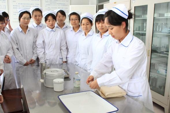 北京護(hù)理學(xué)校高級(jí)護(hù)理專業(yè)怎么樣？
