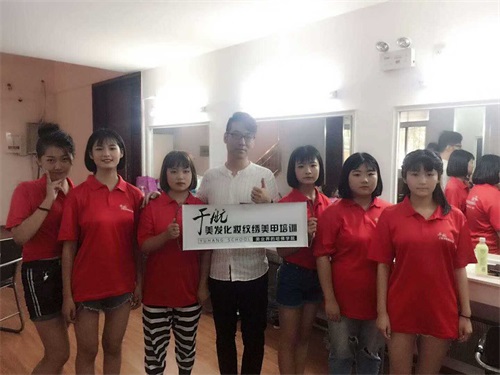 唐山誠遠(yuǎn)美容美發(fā)職業(yè)培訓(xùn)學(xué)校如何幫助學(xué)員更快就業(yè)？