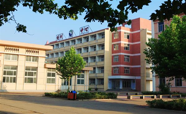 山東龍口礦業(yè)集團(tuán)高級技工學(xué)校的醫(yī)護(hù)專業(yè)能考執(zhí)業(yè)藥師資格證嗎？