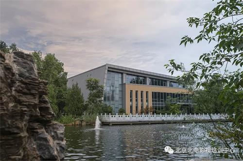 北京播音主持學(xué)校有什么可報考的院校？