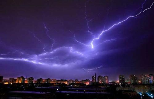 雷雨天氣如何用電？張家口文華電力中等職業(yè)學(xué)校