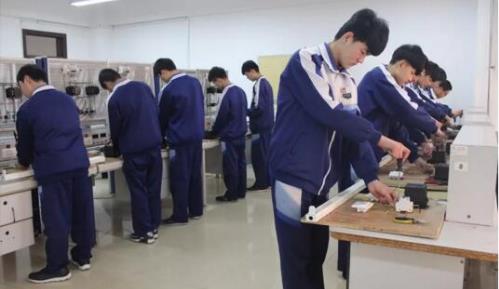 藍(lán)海職業(yè)學(xué)校有哪些適合男生的技術(shù)專業(yè)？