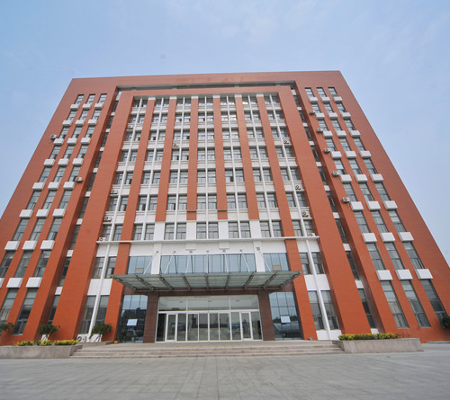與同類院校相比，東營(yíng)市技師學(xué)院都有哪些優(yōu)勢(shì)？