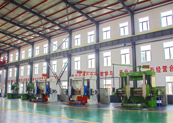 機械加工技術專業(yè)立車教學生產(chǎn)車間1
