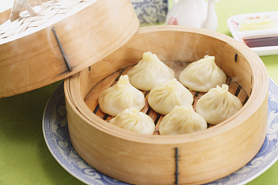 想學面點制作嗎？來保定玉蘭香廚師學校吧！