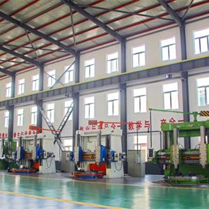 機械加工技術專業(yè)立車教學生產(chǎn)車間